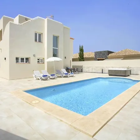 Ferienhaus De Luxe Paramount Con Piscina & Jacuzzi En