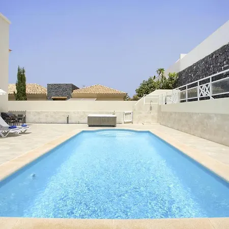 De Luxe Paramount Con Piscina & Jacuzzi En *