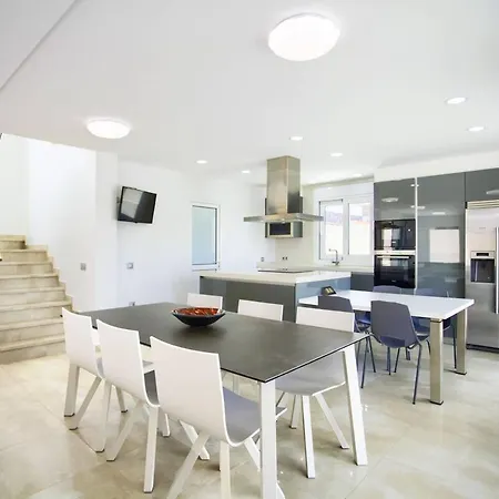 De Luxe Paramount Con Piscina&jacuzzi En