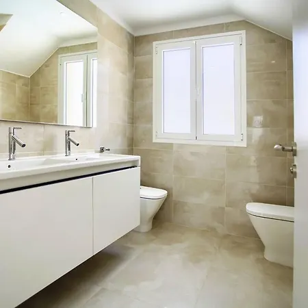 De Luxe Paramount Con Piscina&jacuzzi En Сasa de vacaciones *