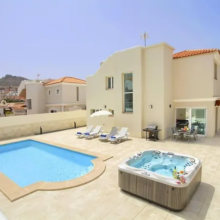 De Luxe Paramount Con Piscina & Jacuzzi En